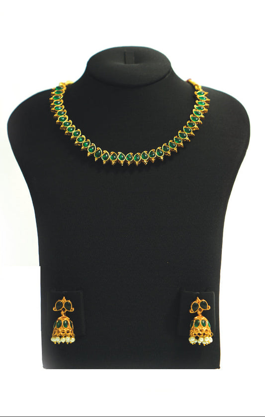 Elegant Green Kemp Stone Double-Sided Necklace